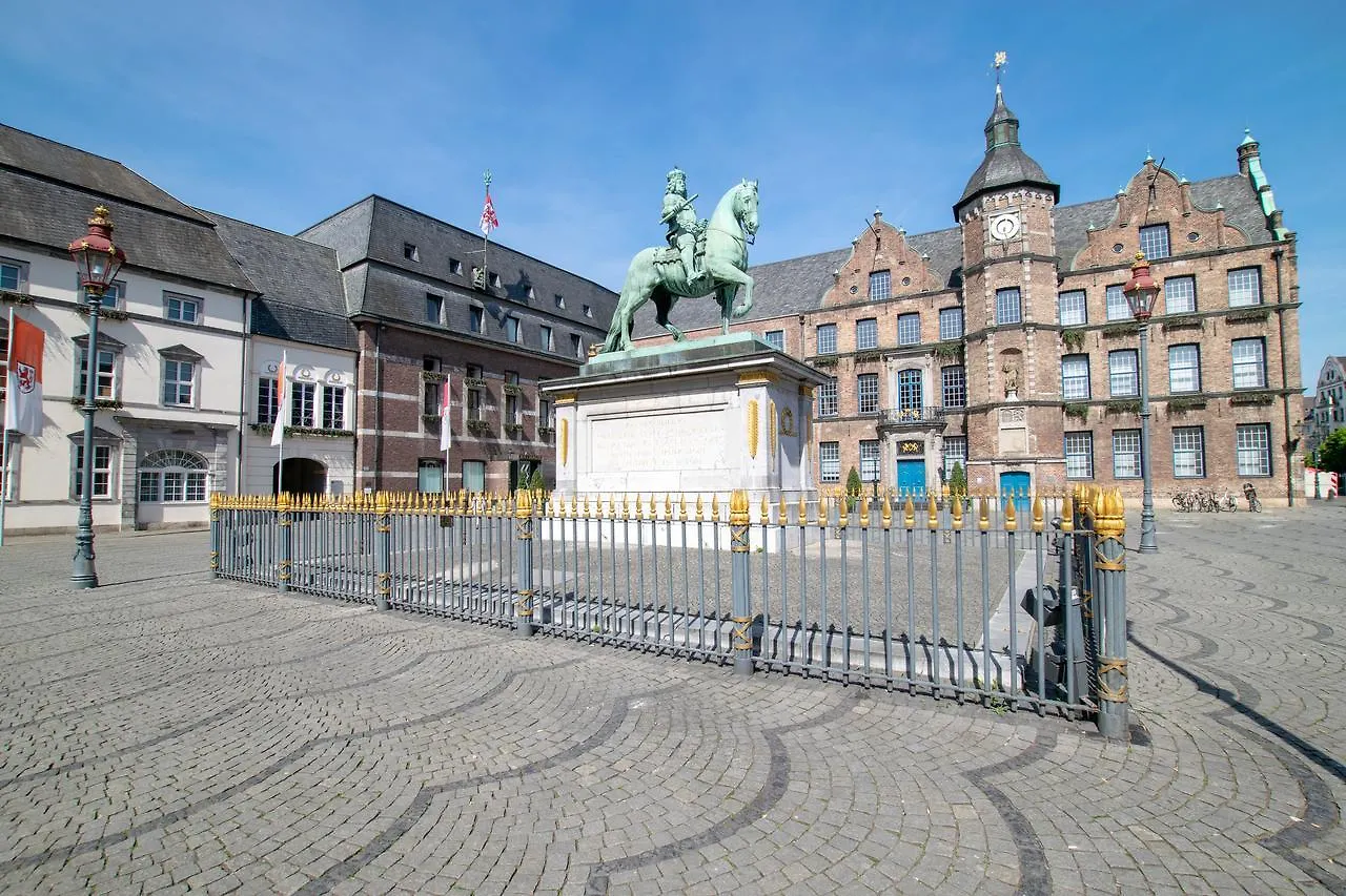 Old Town 2 Room Apartments Dusseldorf 0*,  Germany